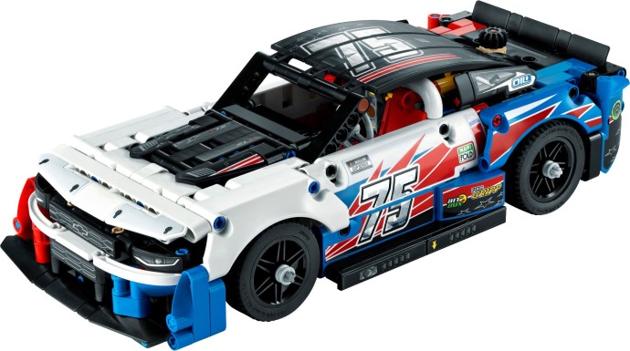 Składamy LEGO Technic NASCAR Next Gen Chevrolet Camaro ZL1 (#42153) — relacja z budowy i recenzja
